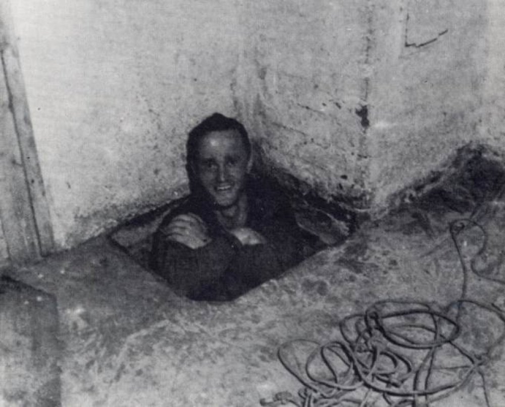 The film The Great Escape is based on a real escape attempt by Allied POWs. What type of German POW camp were they escaping from?