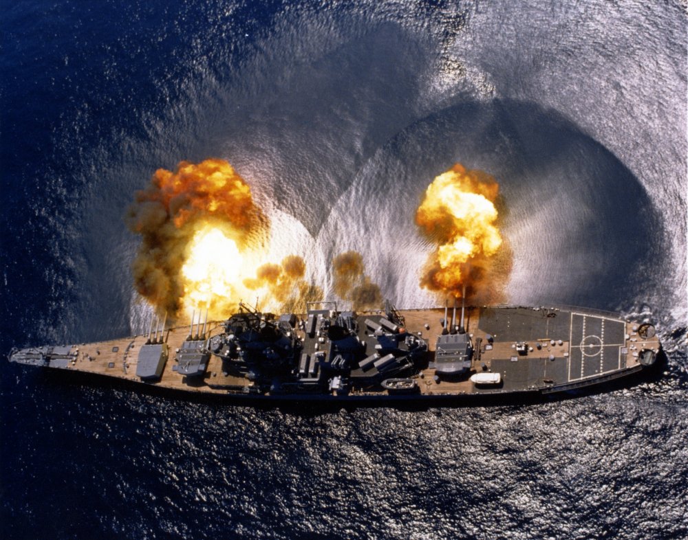 Which World War II battleship class carried the highest-caliber main guns? (Not necessarily the one in the photo.)