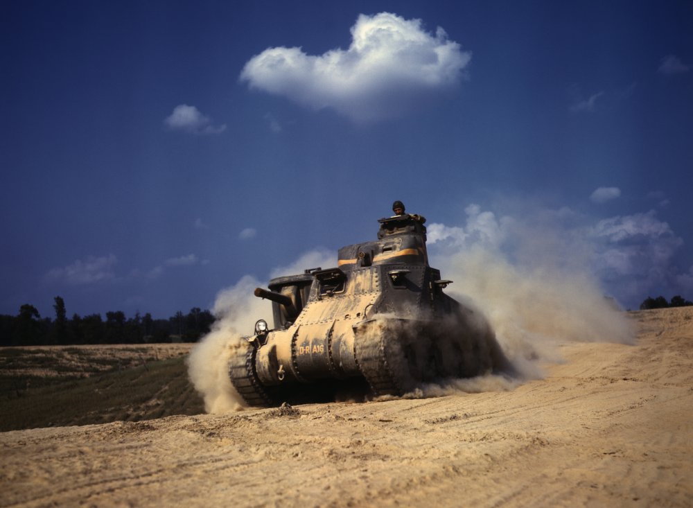 Which one of these was a difference between the “Lee” and “Grant” versions of the M3 Medium Tank?