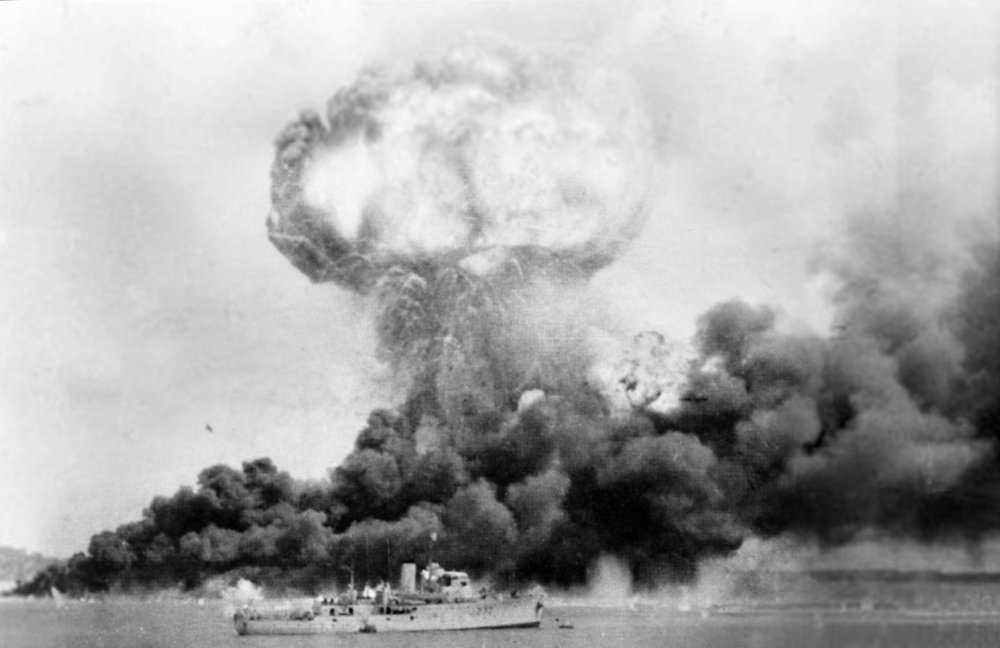 Which Australian city or town was attacked by Japanese aircraft in February 1942 in what became the largest single attack ever launched against Australia?