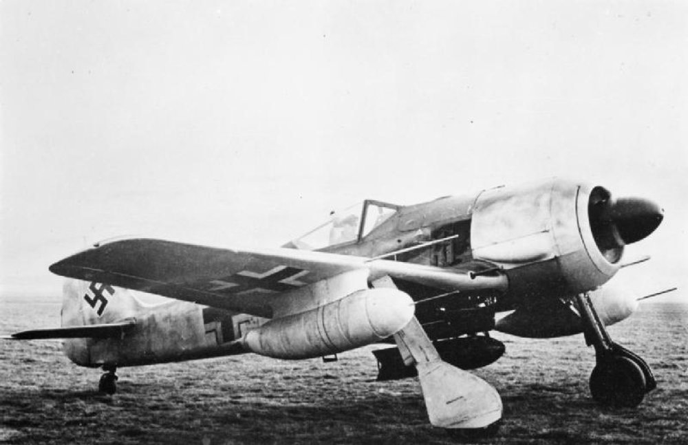 Can you identify this World War II-era German warplane?
