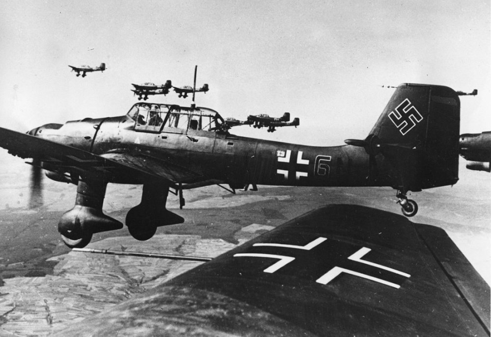 What were the first, earliest targets of the Luftwaffe during the Battle of Britain?