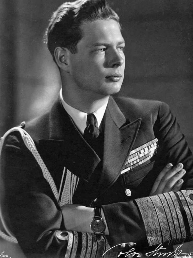 In which European country did the king lead a successful coup d'etat against the ruling pro-Nazi government, with the country changing sides to the Allies immediately after?