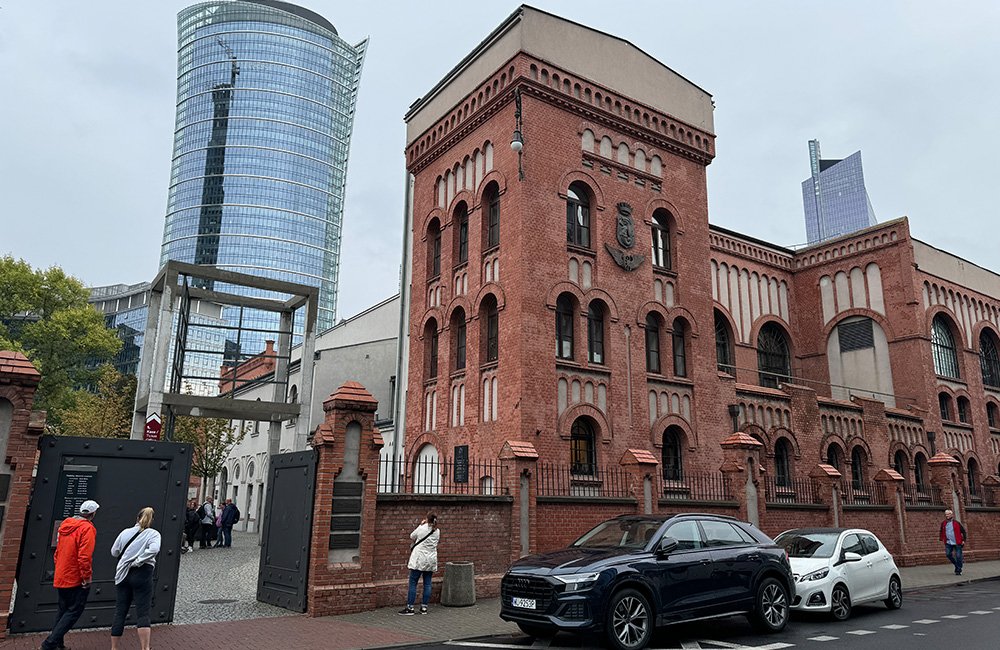 Warsaw Uprising Museum