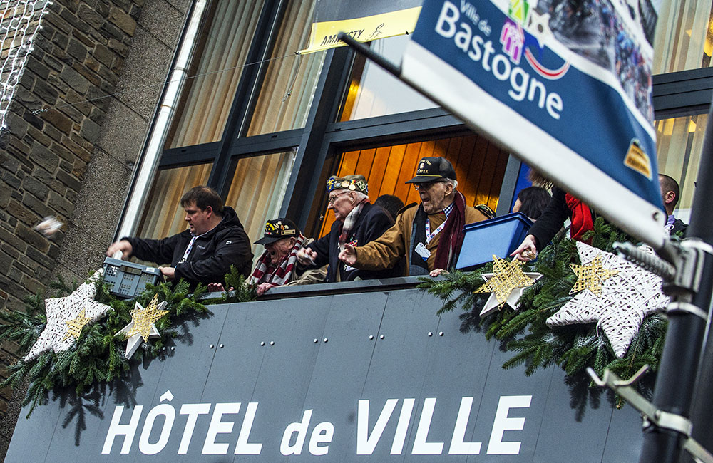 Bastogne City Hall, throwing of the Nuts! Bastogne City Hall, throwing of the Nuts!