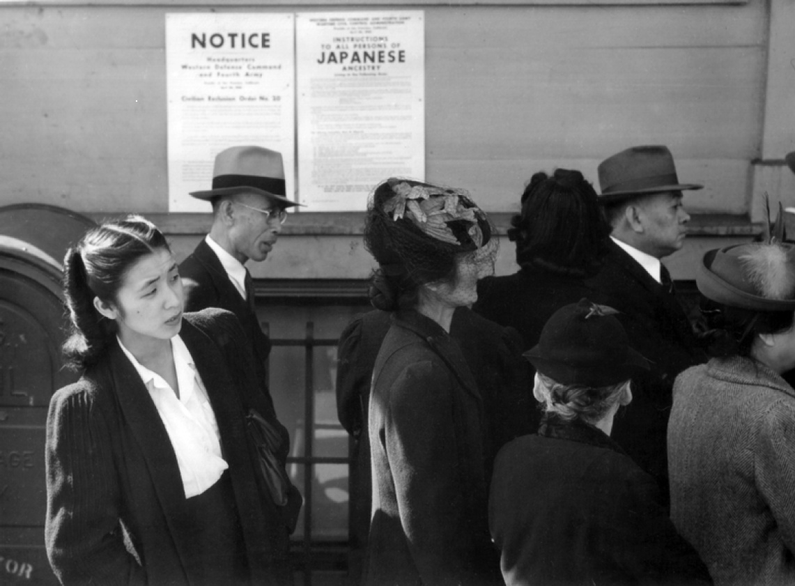 Which U.S. state had the highest number of resident Japanese-Americans in 1942, when they were rounded up and sent to internment camps during World War II?