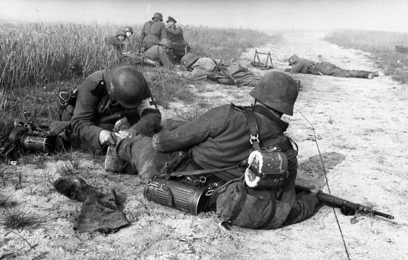 Where did the Battle of Saumur take place during World War II?
