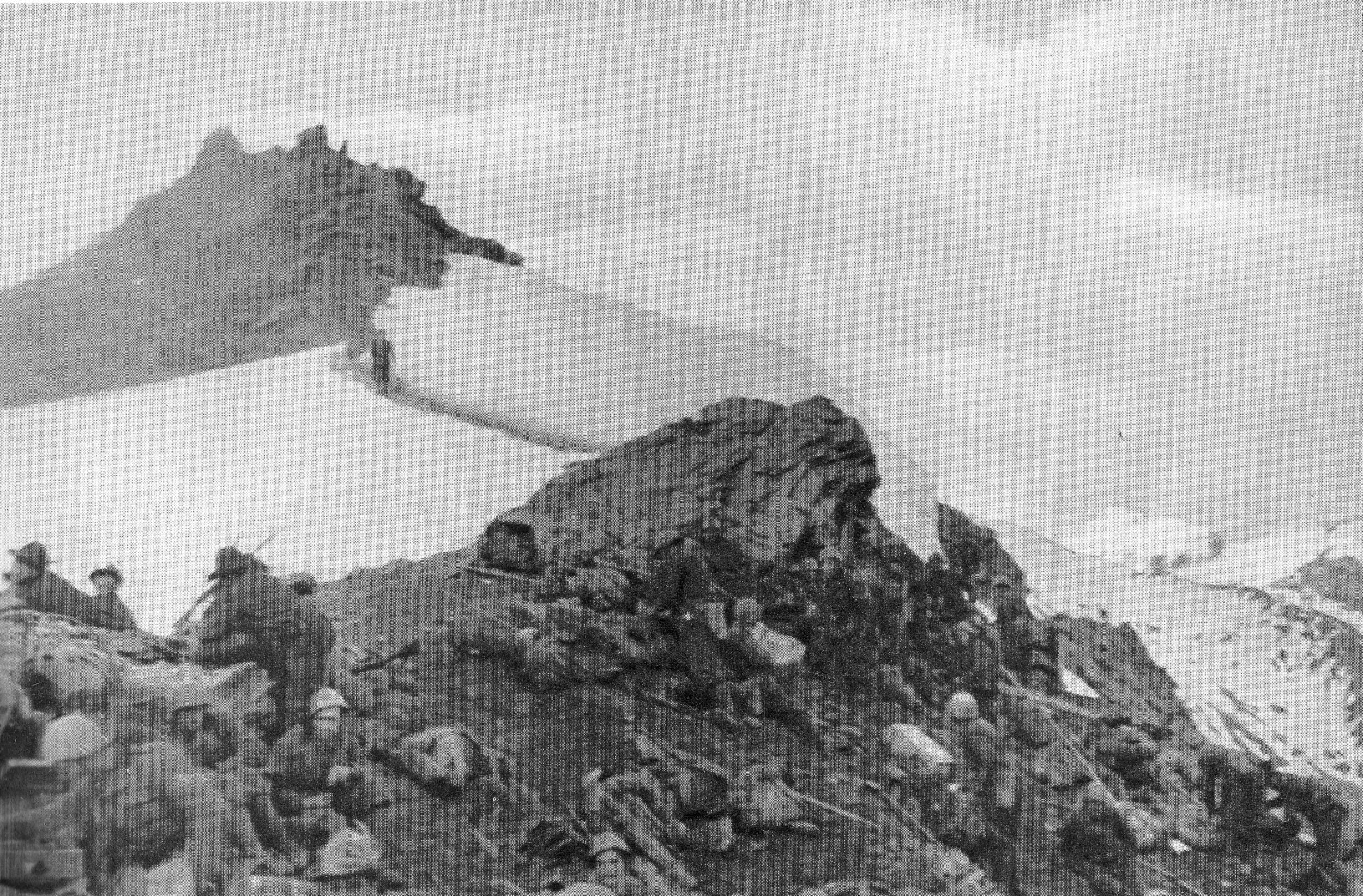 On June 10, 1940, when France was already on the verge of defeat by Germany, Italy launched its own, much smaller invasion of Southern France. What caused one of the three main exes of attack to bog down on the very first day?