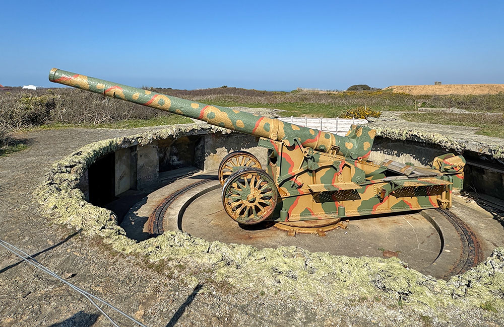 German Gun battery German Gun battery