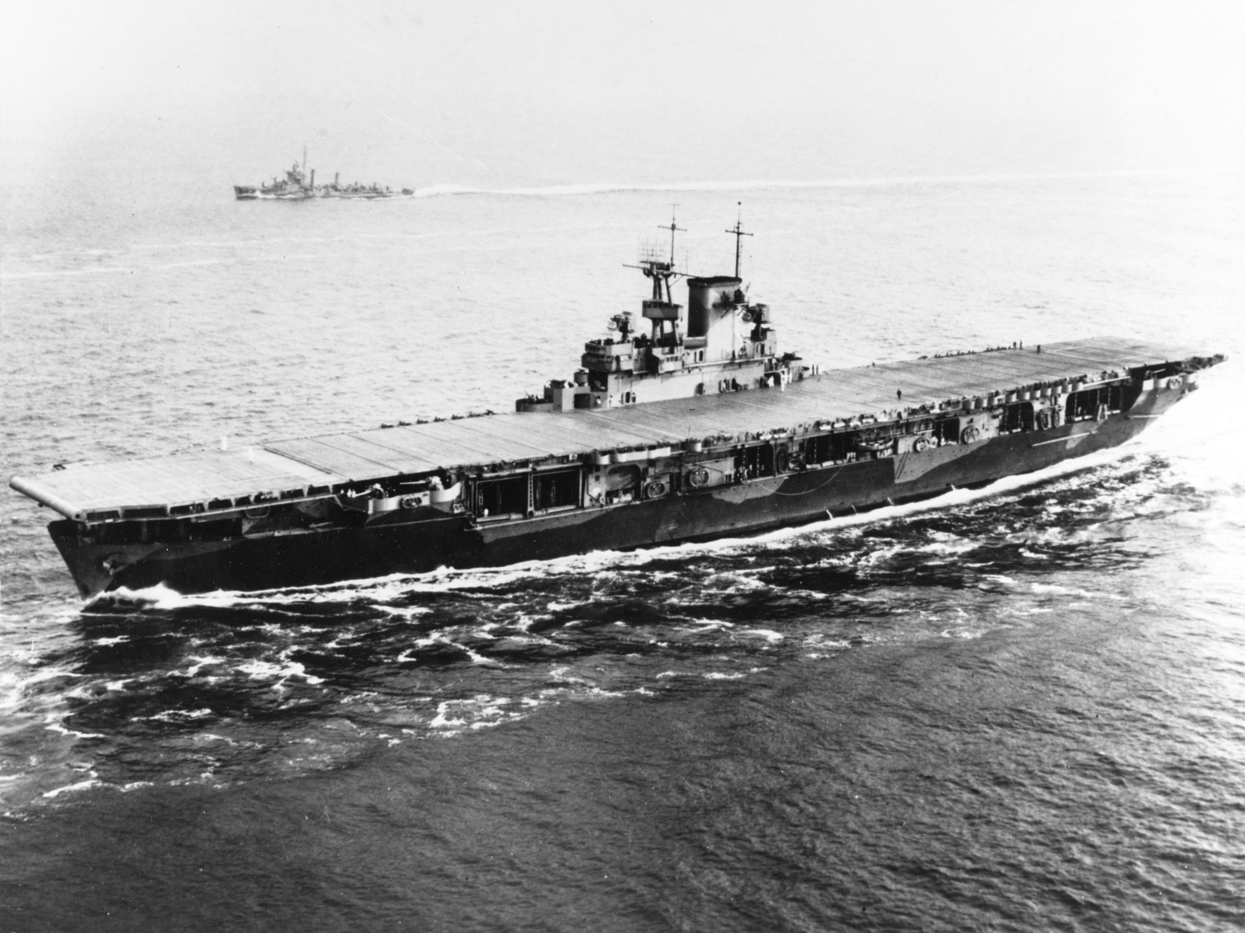 Which U.S. carrier helped the British war effort in the Mediterranean by helping ferry fighter planes to the besieged island of Malta?