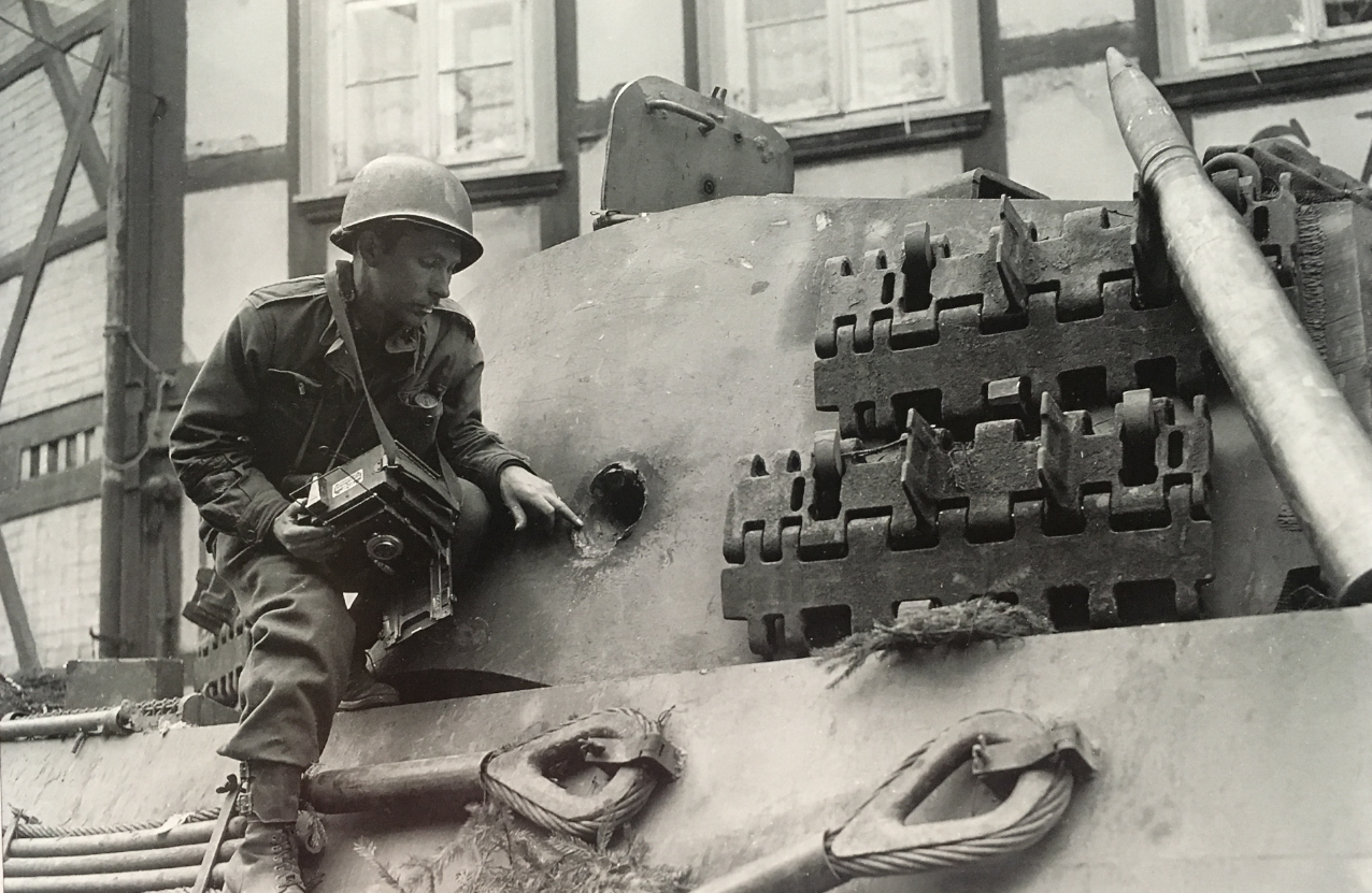 Which Western Allied tank could theoretically penetrate the frontal armor of the German Tiger II tank?