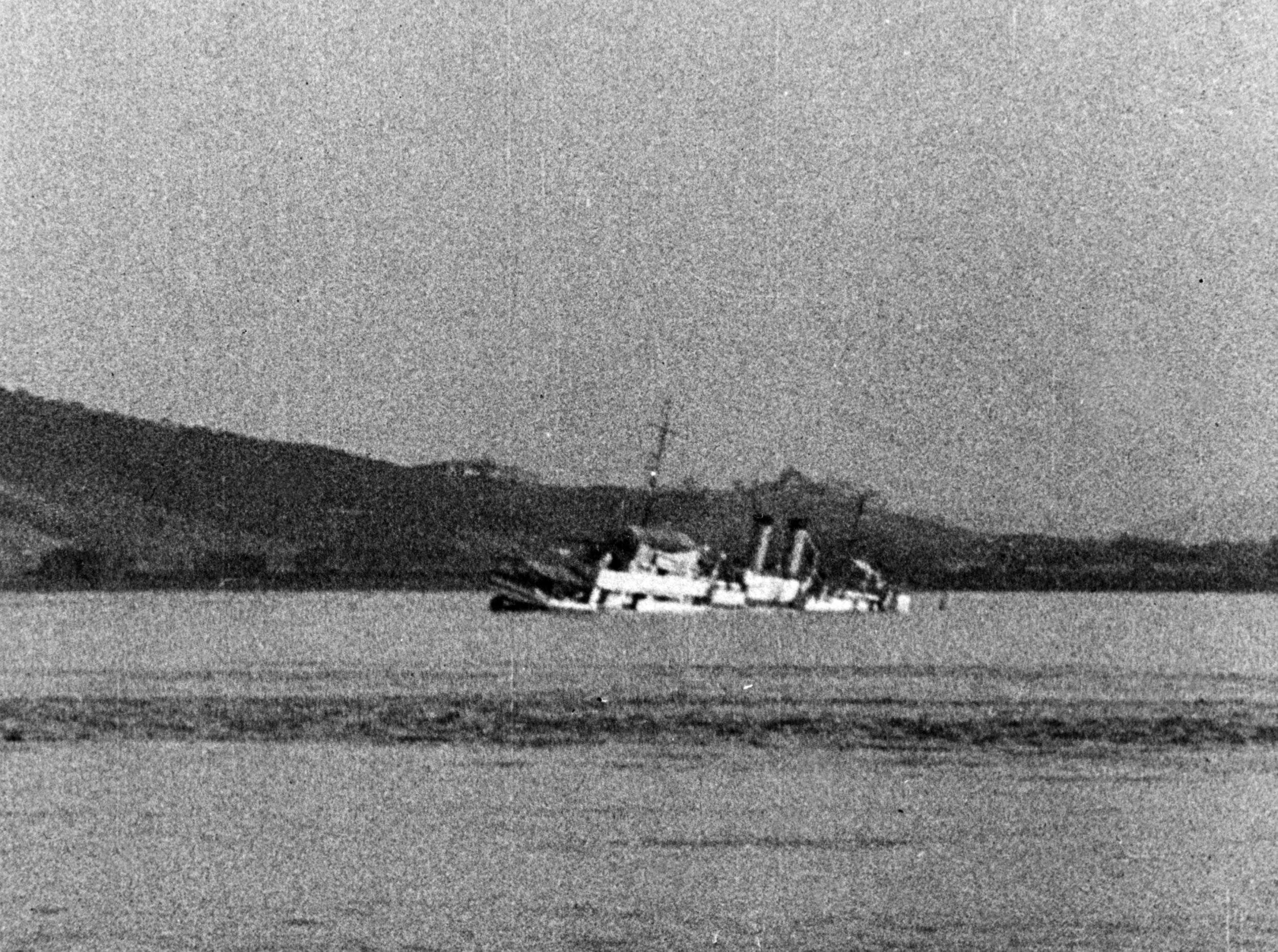 What was the name of the U.S. Navy river gunboat that was sunk by Japanese aircraft in China in December 1937, causing an international incident that pushed the two countries closer toward eventual war?