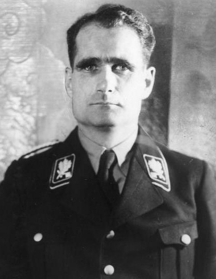 What type of aircraft did Deputy Führer Rudolf Hess use on May 10 to secretly fly to Britain in an ill-considered attempt to create a peace treaty between Germany and the UK?