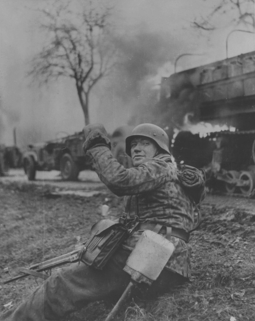 Which of these was NOT one of the German goals in the Battle of the Bulge?