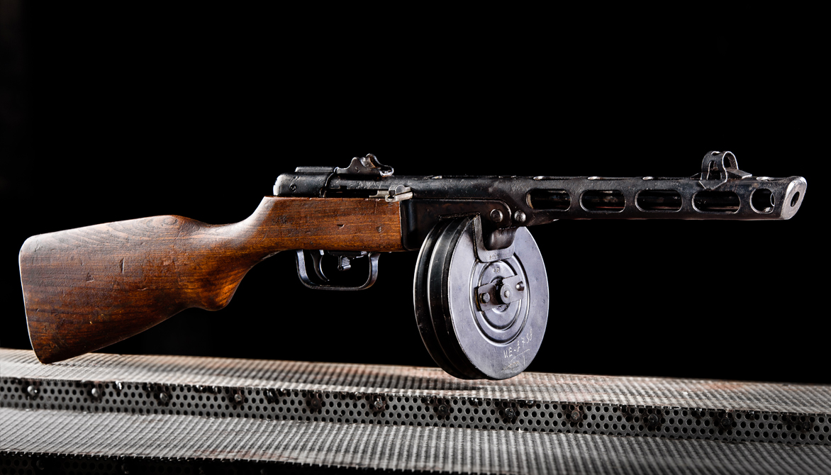 Can you identify this submachine gun, which saw service in World War II and later?