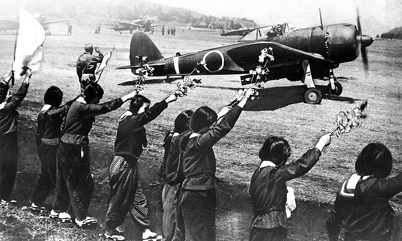 What flower was symbolically associated with Japanese kamikaze pilots?