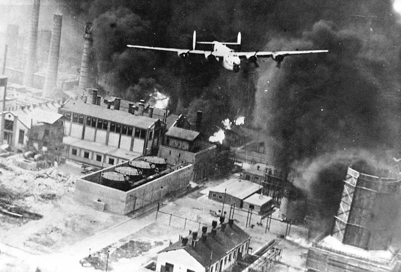 What type of facilities did American bombers attack near Ploiești, Romania, in Operation Tidal Wave on August 1, 1943, as part of a strategic bombing campaign?