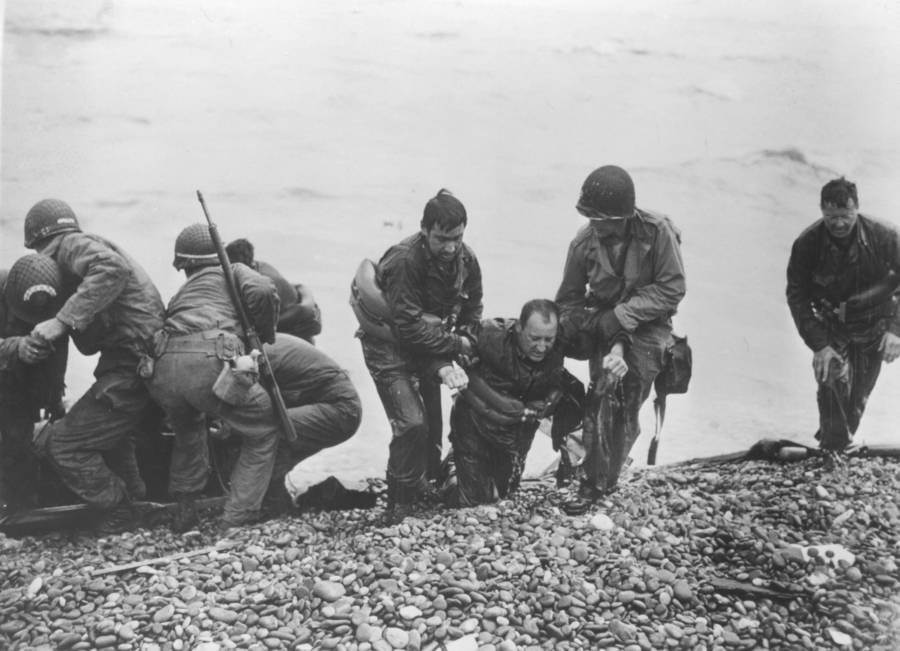 At what location did non-airborne troops first land on D-Day?